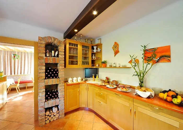 Pension Isabella Guest house 3*